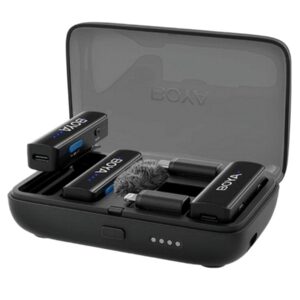 Micrófonos inalámbricos BOYA BOYALINK con estuche de carga y conectores USB-C, Lightning y TRS 3.5mm