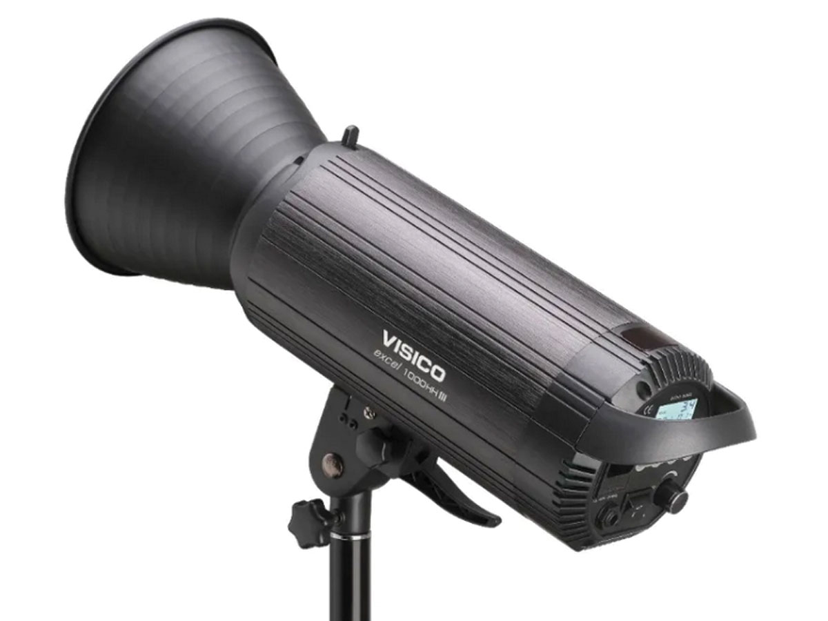 Flash Visico VC-1000HH Plus 1000W visto de frente con reflector.